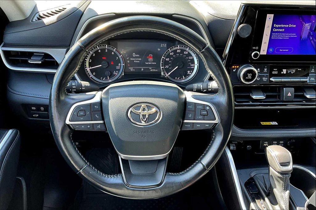used 2023 Toyota Highlander car, priced at $35,492