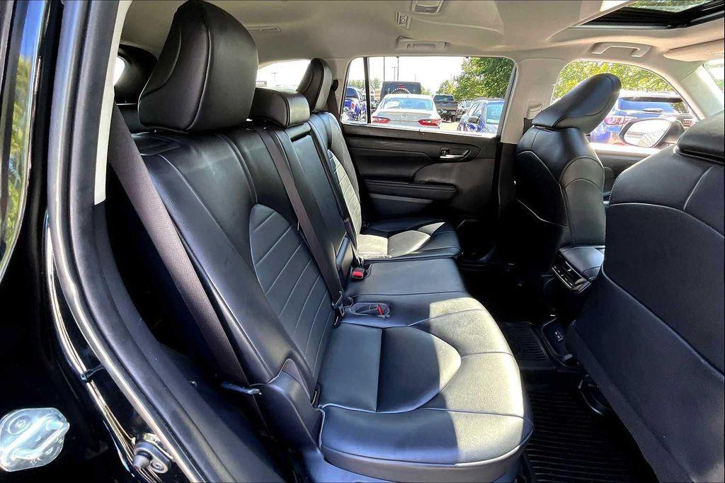 used 2023 Toyota Highlander car, priced at $35,492