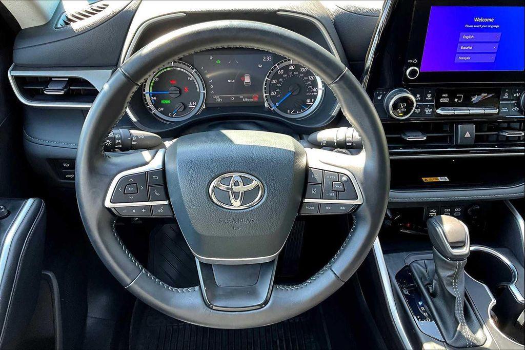 used 2024 Toyota Highlander Hybrid car, priced at $45,492