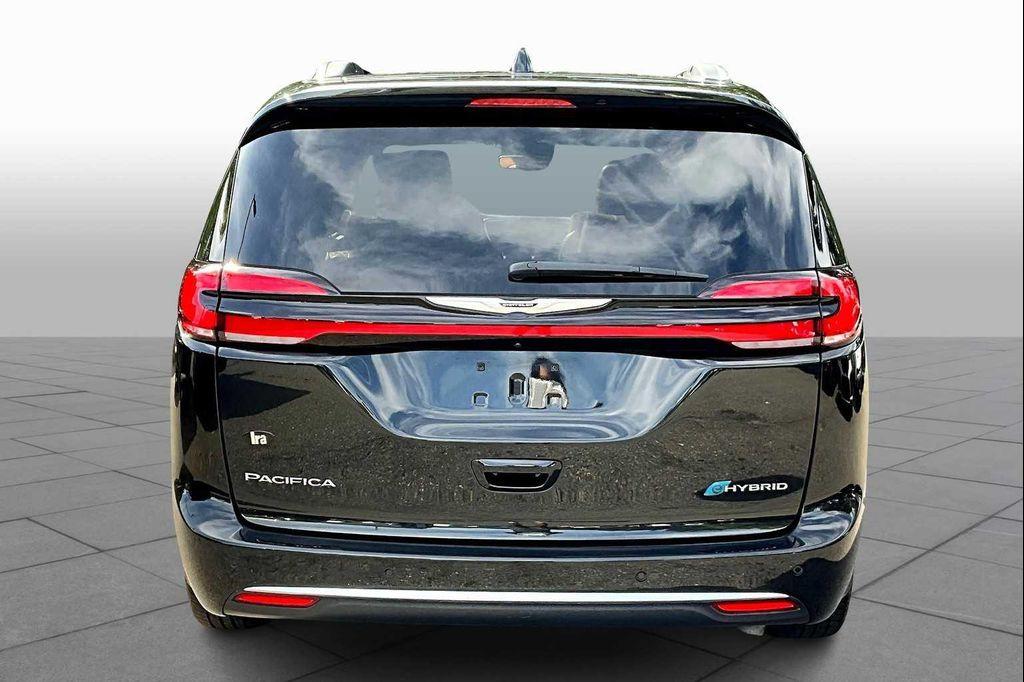 used 2023 Chrysler Pacifica car, priced at $39,492