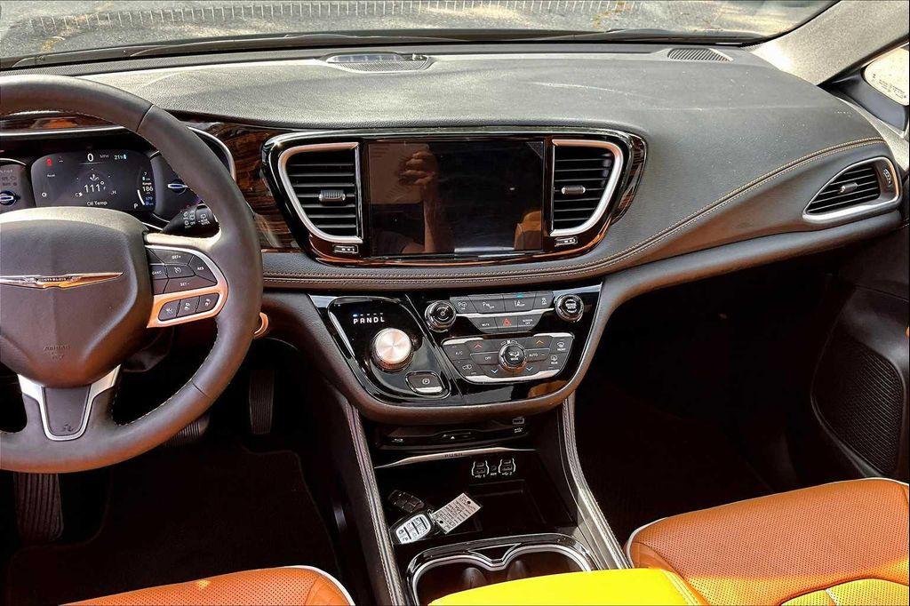 used 2023 Chrysler Pacifica car, priced at $39,492