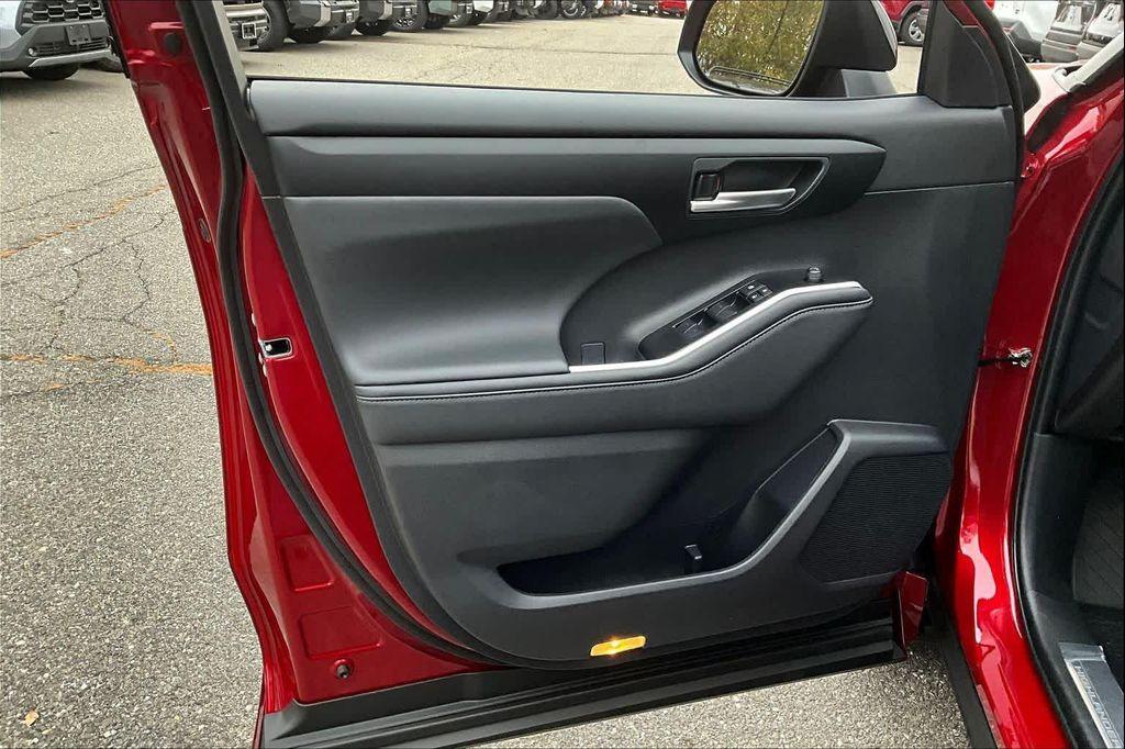 new 2026 Toyota Highlander car, priced at $52,848