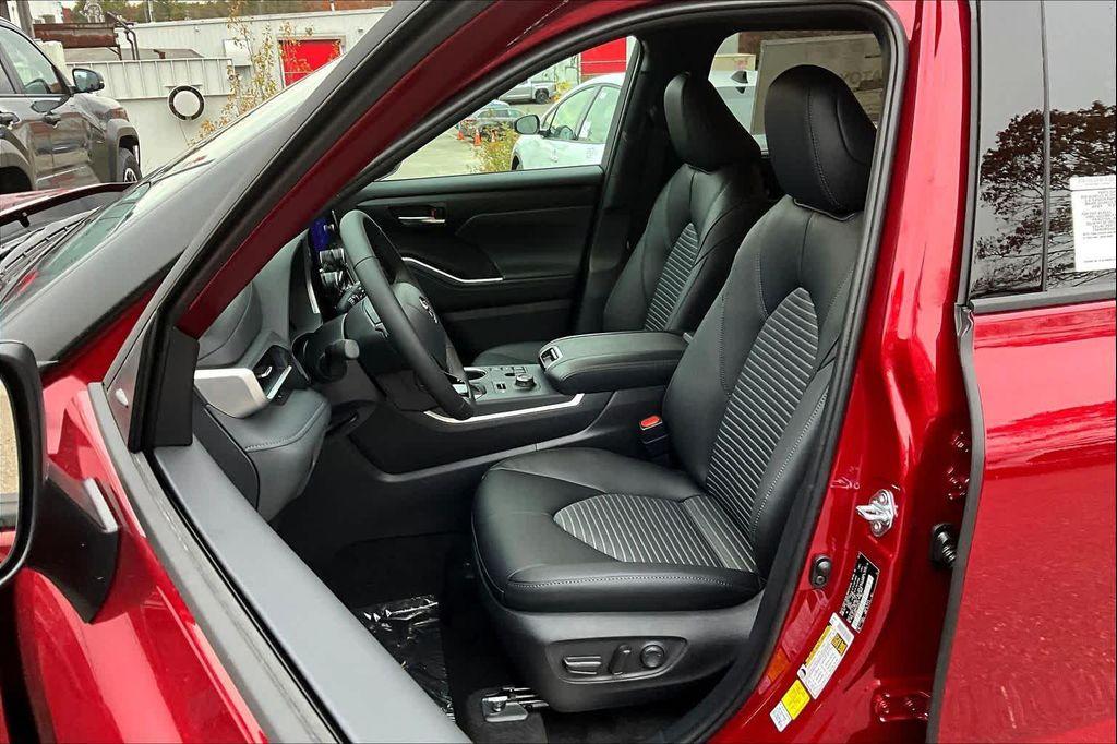 new 2026 Toyota Highlander car, priced at $52,848