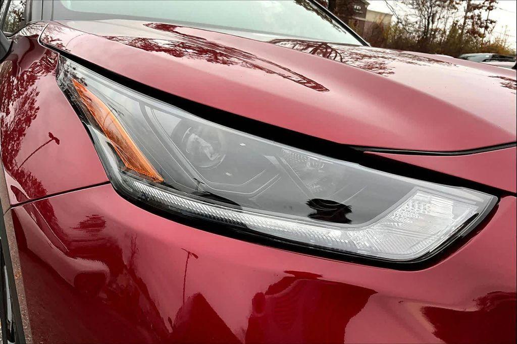 new 2026 Toyota Highlander car, priced at $52,848