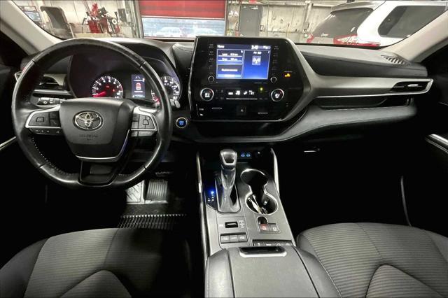 used 2022 Toyota Highlander car, priced at $32,491