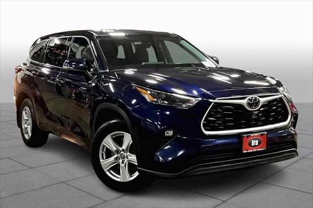 used 2022 Toyota Highlander car, priced at $32,491