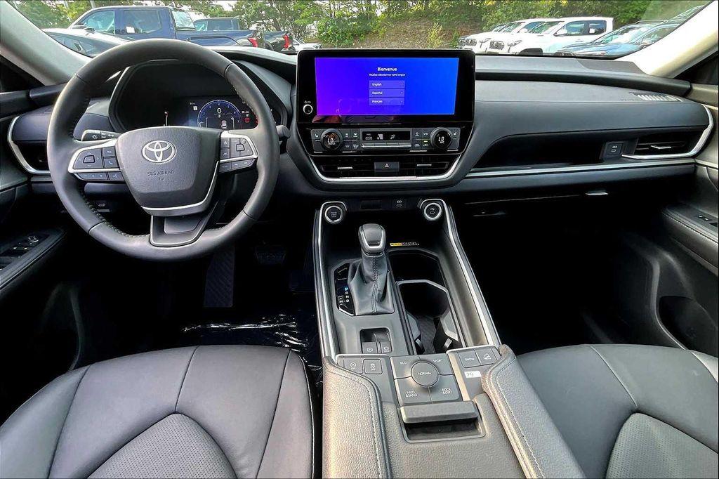 new 2025 Toyota Grand Highlander car, priced at $49,997