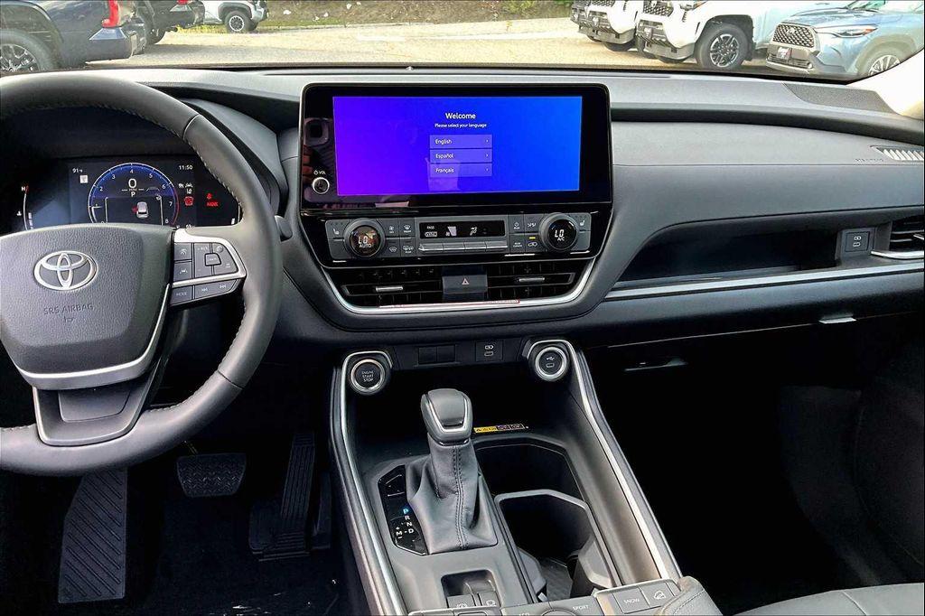 new 2025 Toyota Grand Highlander car, priced at $49,997