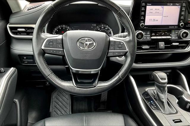 used 2021 Toyota Highlander car, priced at $34,892