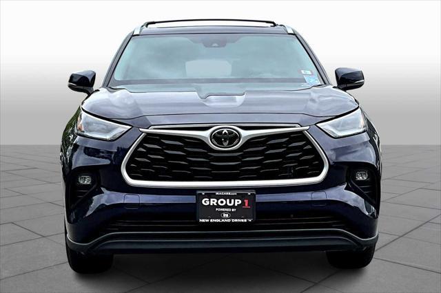 used 2021 Toyota Highlander car, priced at $34,892