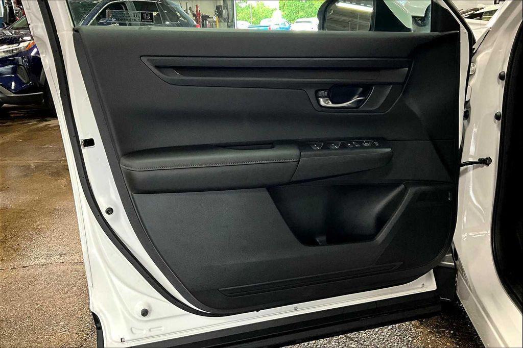 used 2025 Honda CR-V car, priced at $33,491