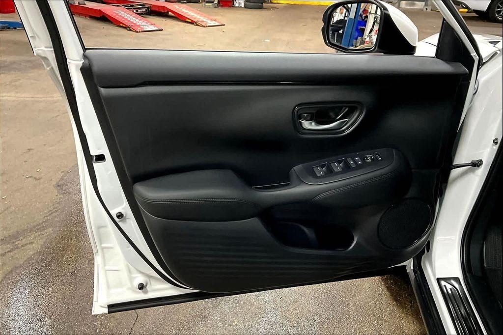 used 2025 Honda HR-V car, priced at $27,981