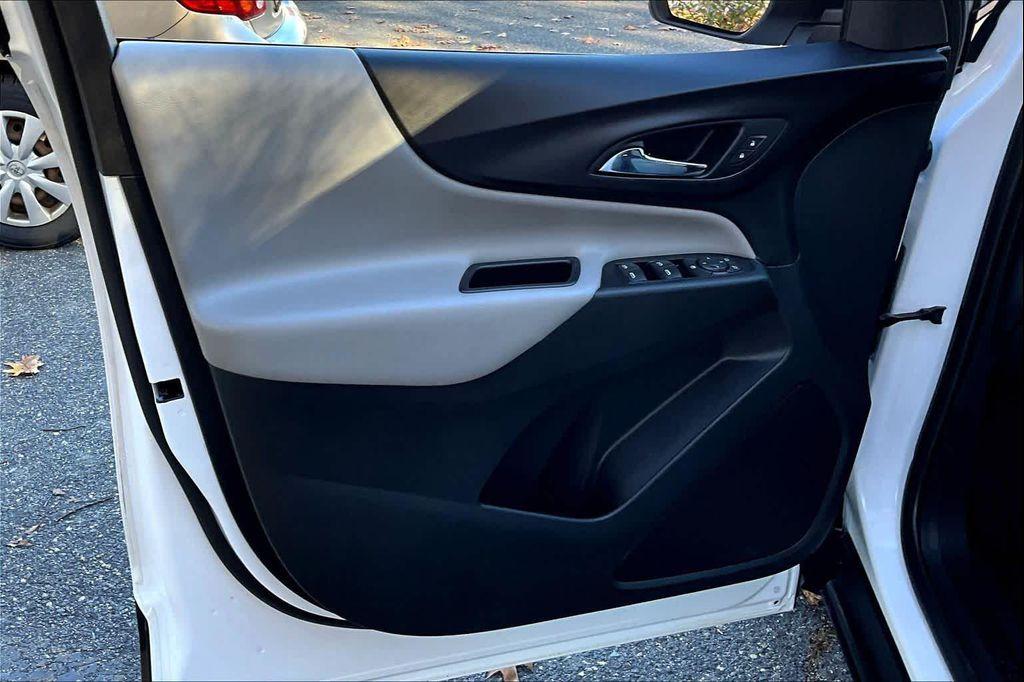 used 2018 Chevrolet Equinox car, priced at $10,892