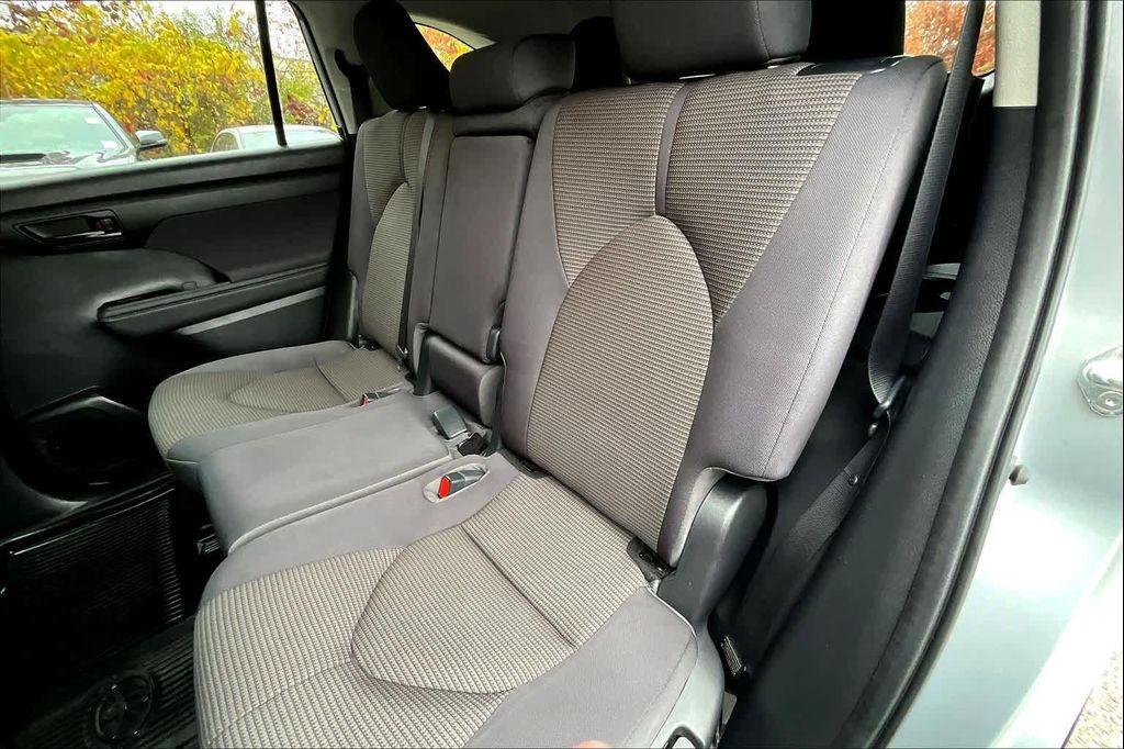 used 2023 Toyota Highlander car, priced at $30,892