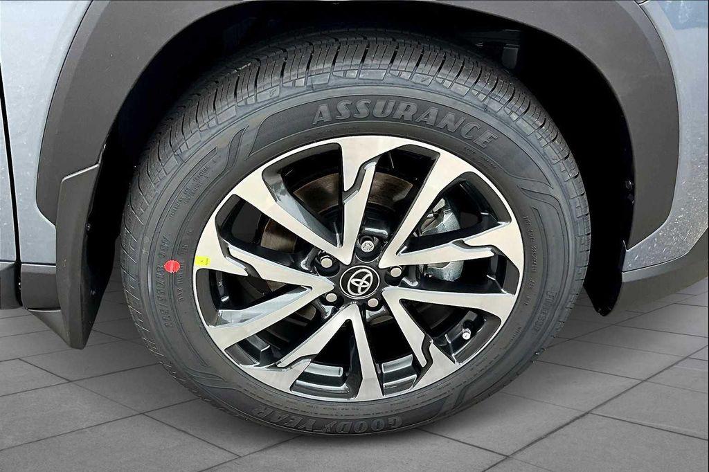 new 2025 Toyota Corolla Cross car, priced at $35,164