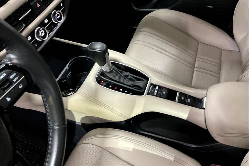 used 2025 Honda HR-V car, priced at $30,882