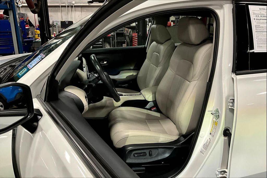 used 2025 Honda HR-V car, priced at $30,882