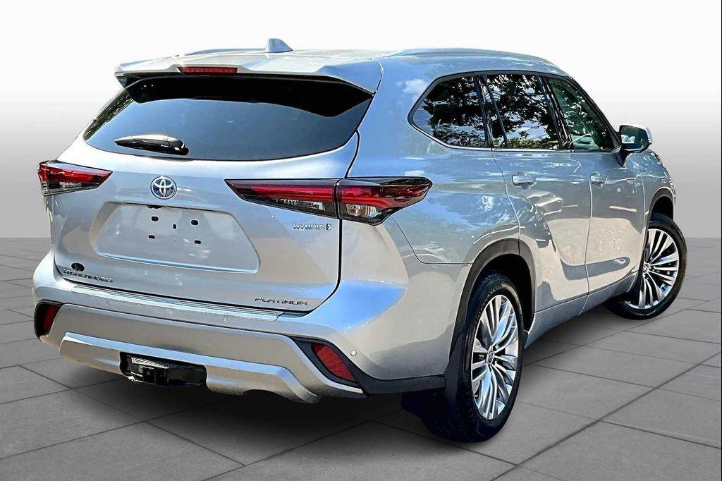 used 2024 Toyota Highlander Hybrid car, priced at $54,792
