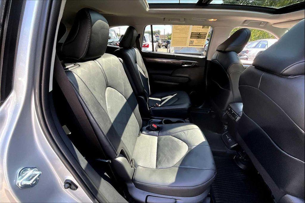used 2024 Toyota Highlander Hybrid car, priced at $54,792