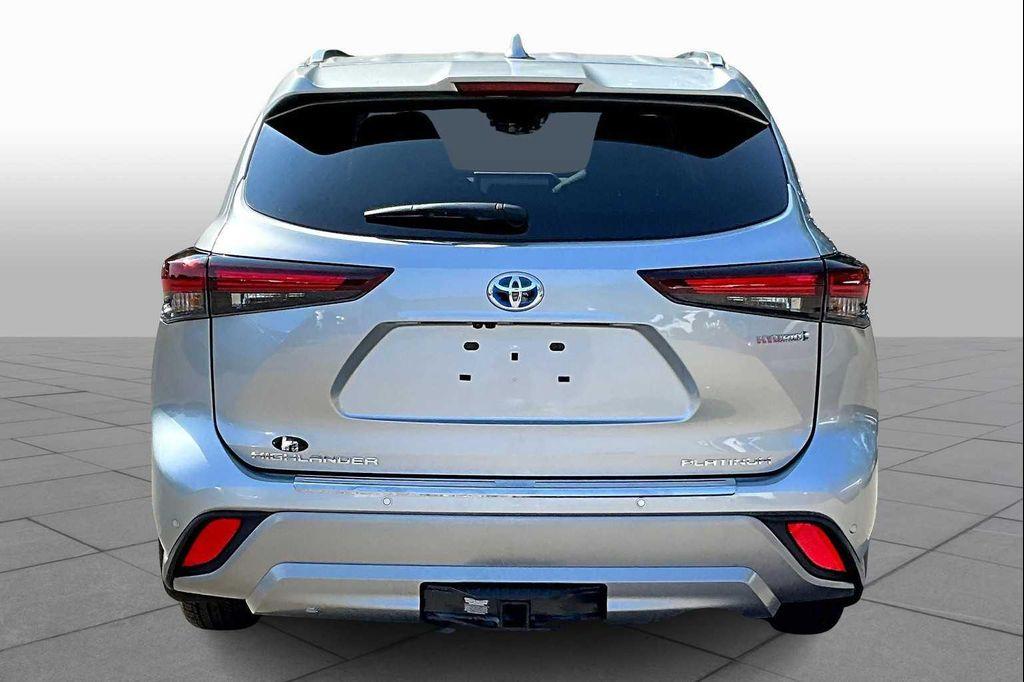 used 2024 Toyota Highlander Hybrid car, priced at $54,792