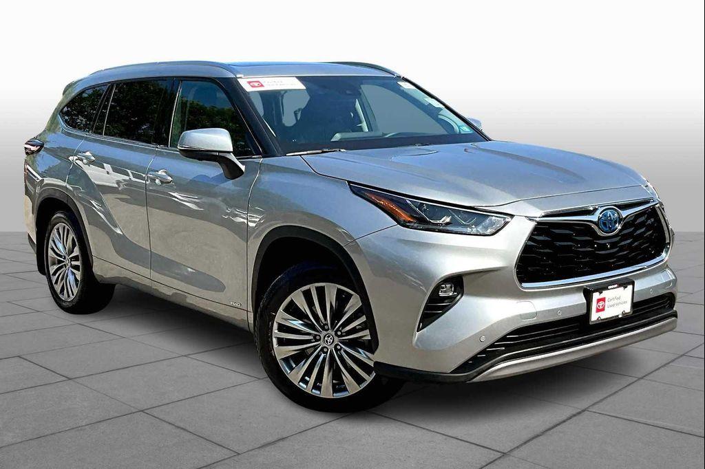 used 2024 Toyota Highlander Hybrid car, priced at $54,792