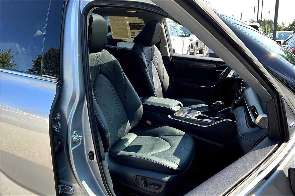 used 2024 Toyota Highlander Hybrid car, priced at $54,792