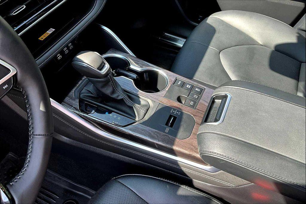 used 2024 Toyota Highlander Hybrid car, priced at $54,792