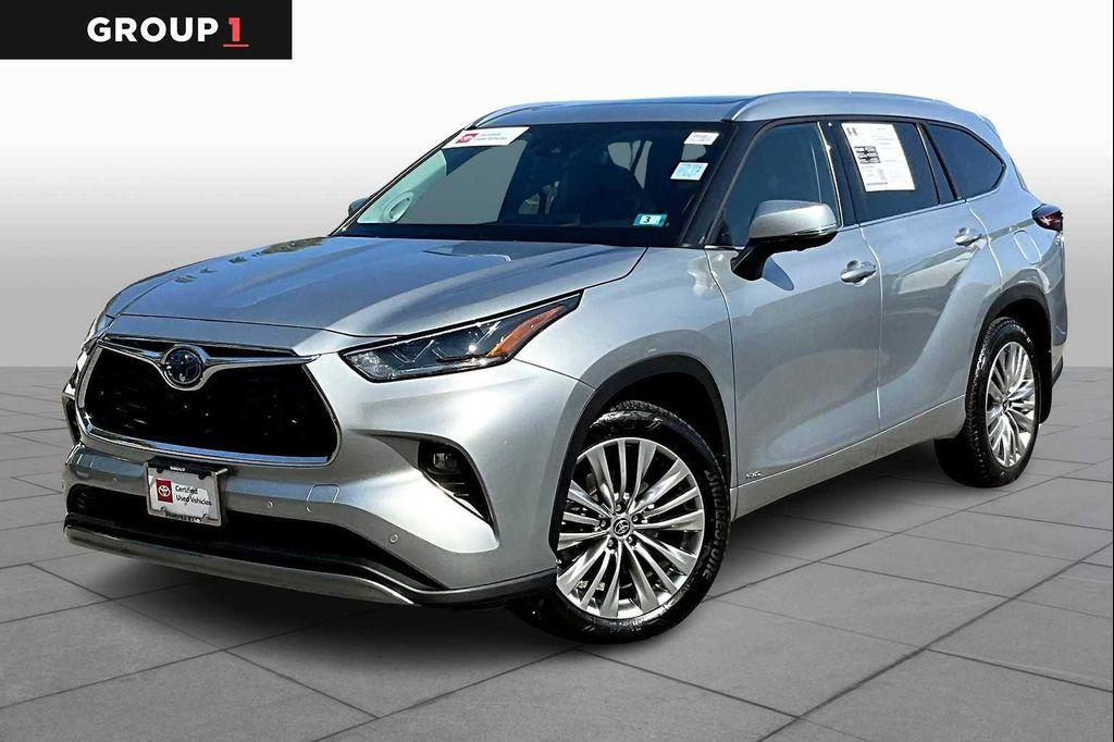 used 2024 Toyota Highlander Hybrid car, priced at $54,792