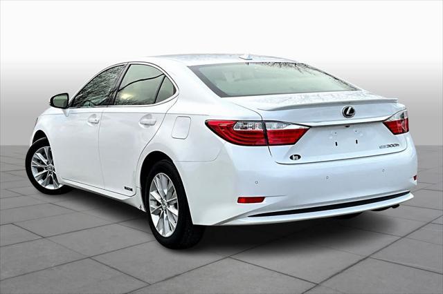 used 2014 Lexus ES 300h car, priced at $12,992