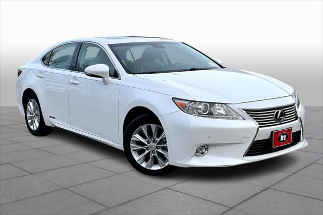 used 2014 Lexus ES 300h car, priced at $12,992