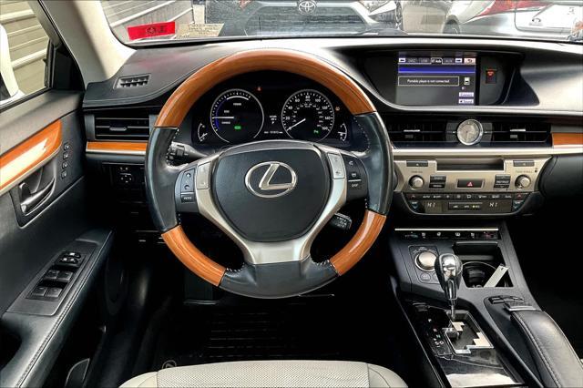 used 2014 Lexus ES 300h car, priced at $12,992