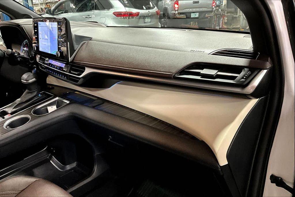 used 2024 Toyota Sienna car, priced at $53,981