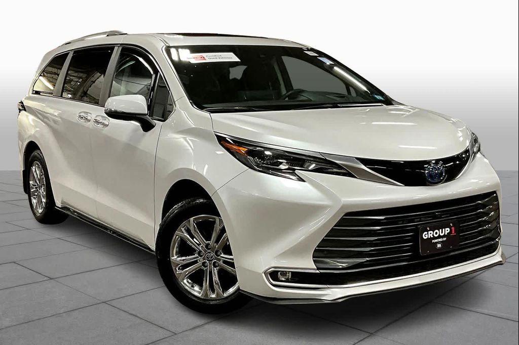 used 2024 Toyota Sienna car, priced at $53,981