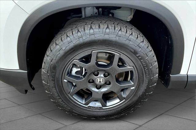 used 2025 Honda Pilot car, priced at $47,291