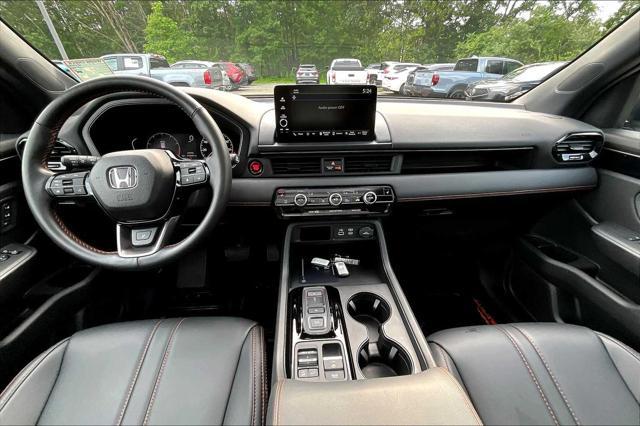 used 2025 Honda Pilot car, priced at $47,291