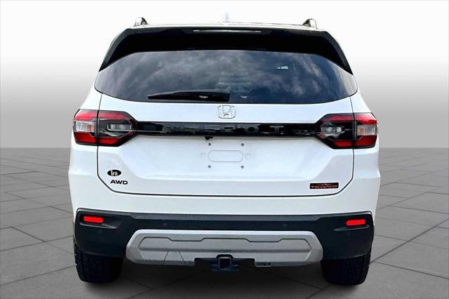 used 2025 Honda Pilot car, priced at $47,291