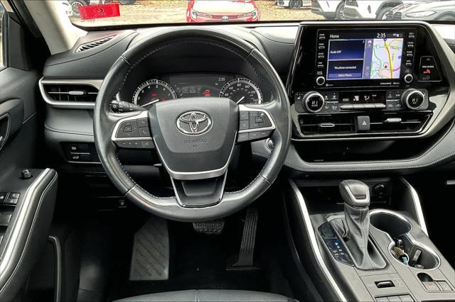 used 2022 Toyota Highlander car, priced at $34,682