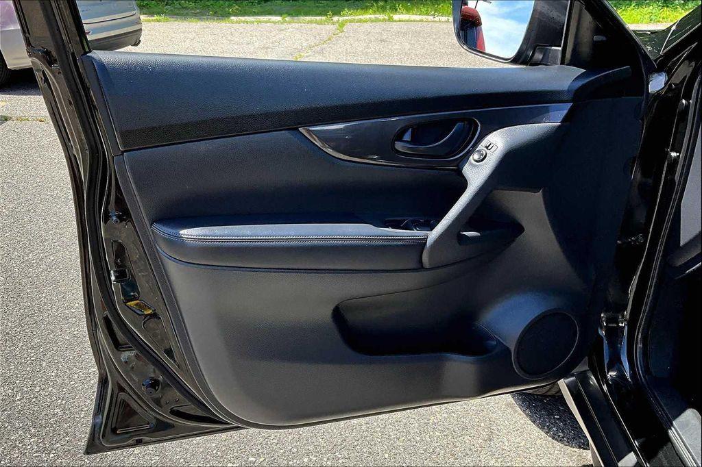 used 2020 Nissan Rogue car, priced at $18,682