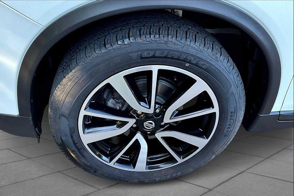 used 2019 Nissan Rogue car, priced at $16,981