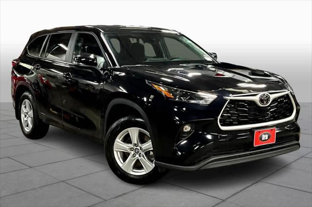 used 2024 Toyota Highlander car, priced at $39,892