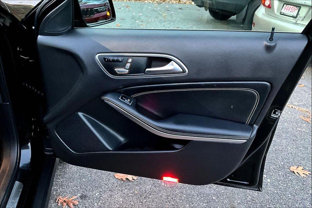 used 2018 Mercedes-Benz GLA 250 car, priced at $17,491