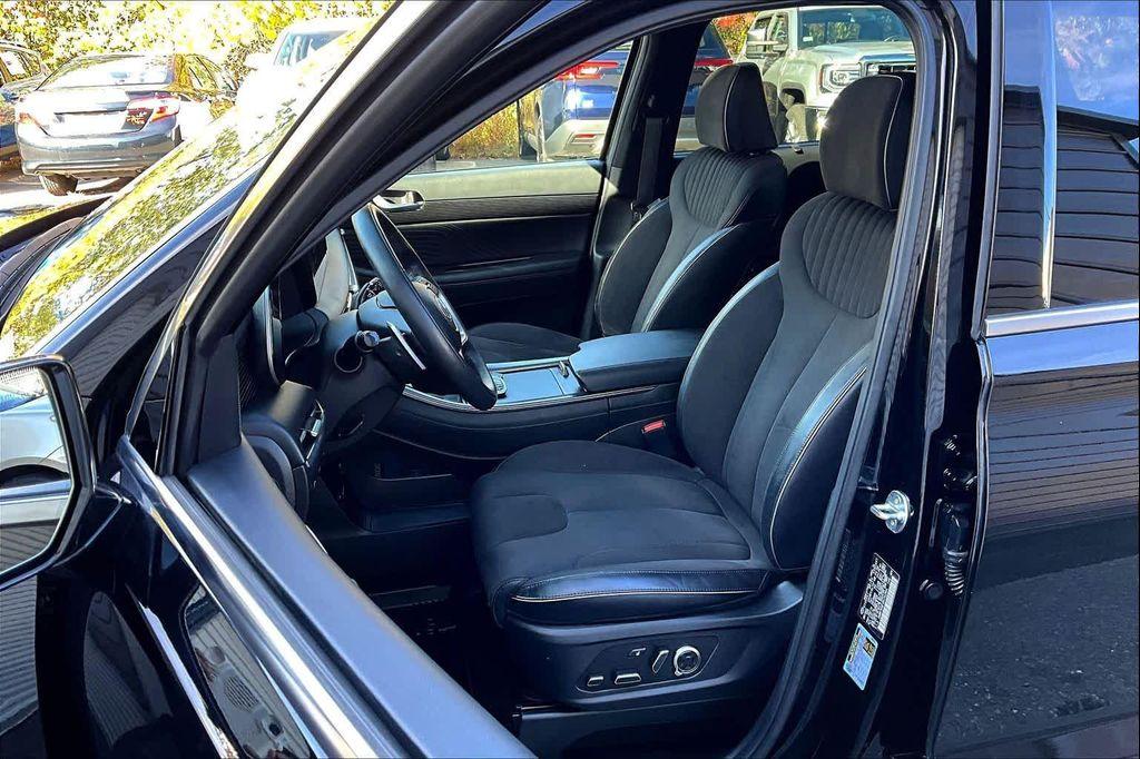 used 2024 Hyundai Palisade car, priced at $40,981