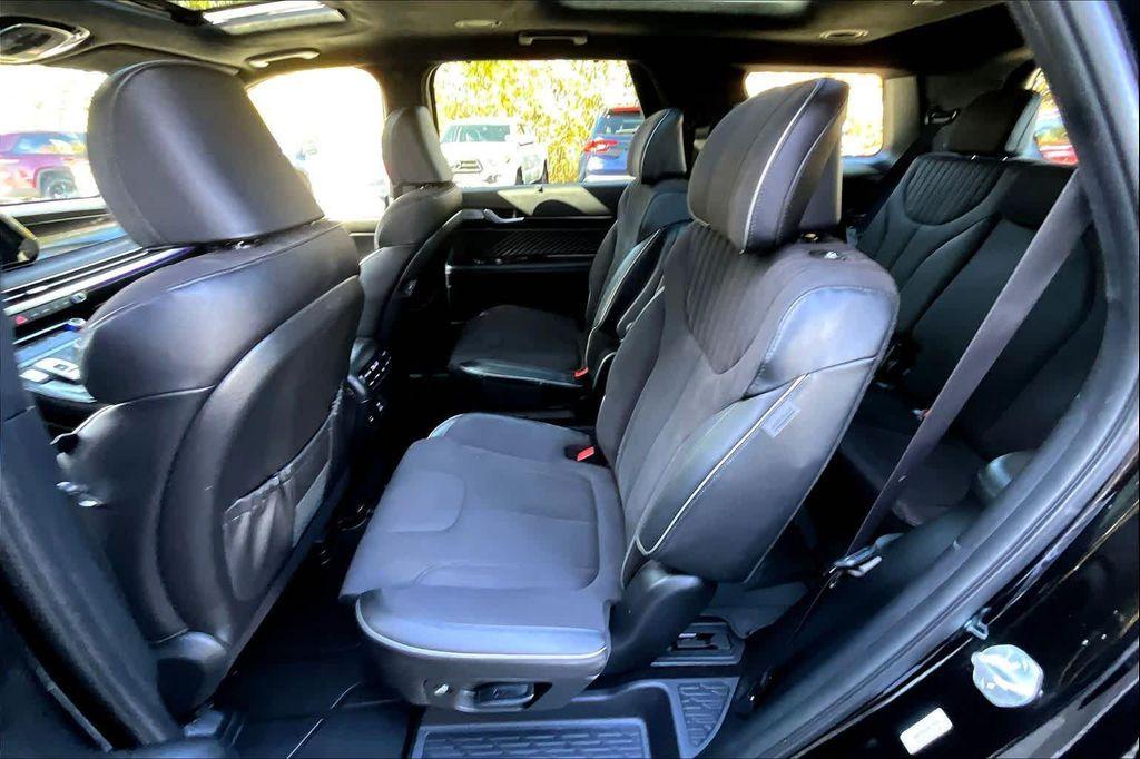 used 2024 Hyundai Palisade car, priced at $40,981