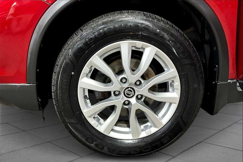 used 2018 Nissan Rogue car, priced at $12,981