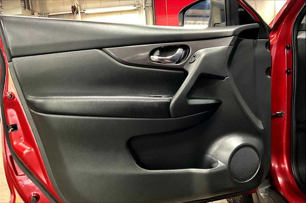 used 2018 Nissan Rogue car, priced at $12,981
