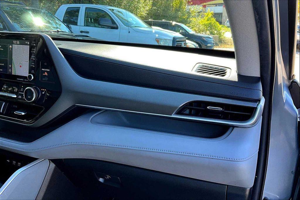 used 2020 Toyota Highlander car, priced at $29,491