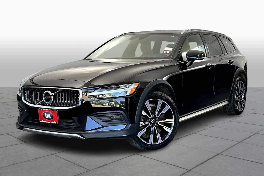 used 2020 Volvo V60 Cross Country car, priced at $29,719