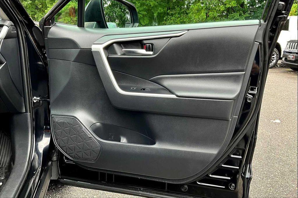 used 2020 Toyota RAV4 Hybrid car, priced at $28,882