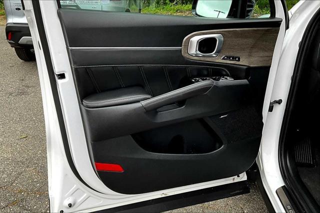 used 2023 Kia Sorento car, priced at $34,692