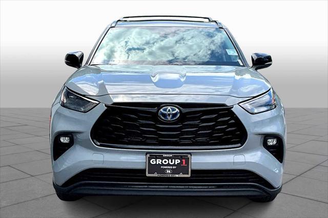used 2024 Toyota Highlander Hybrid car, priced at $50,981